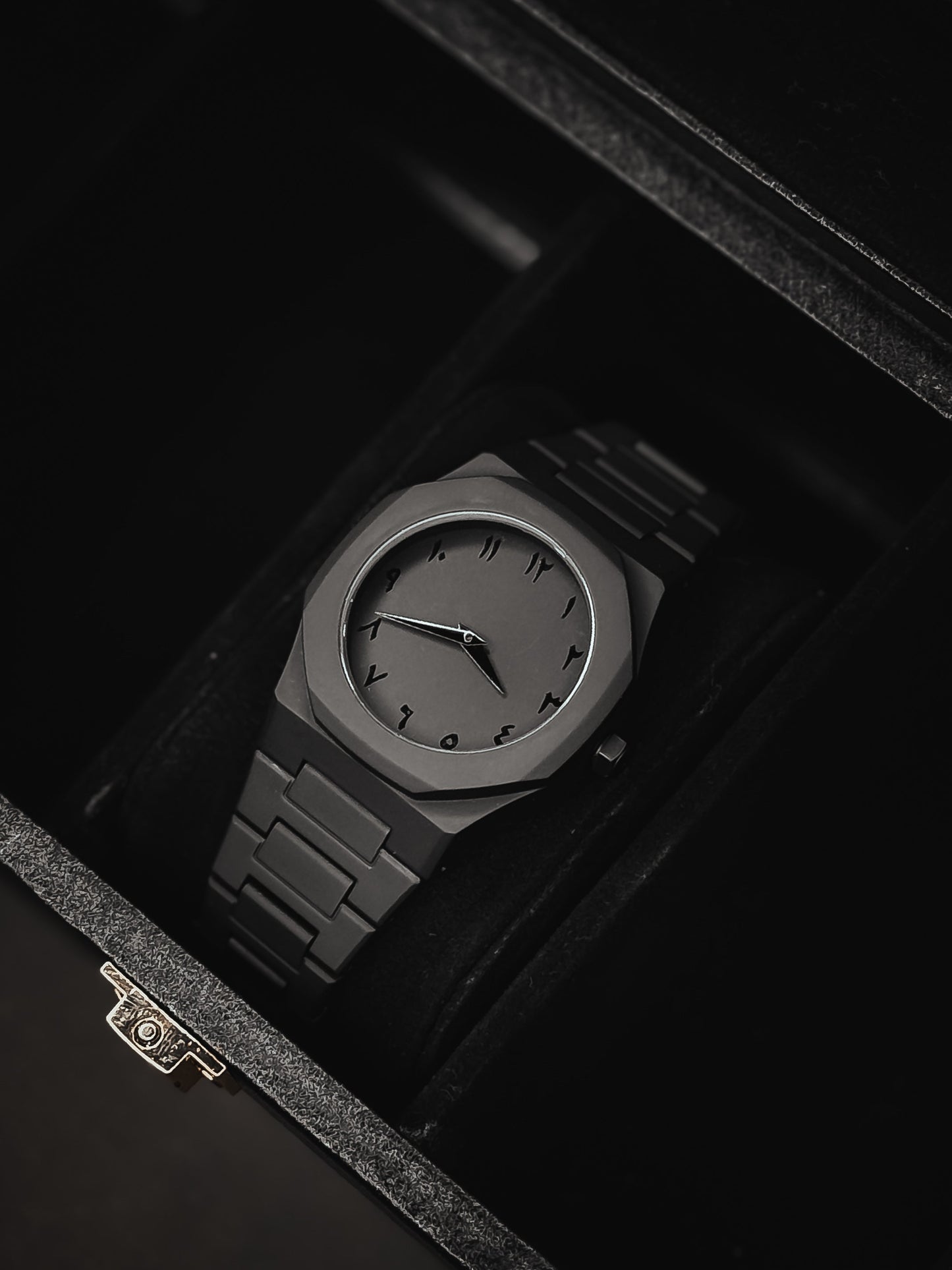 Arabic Aura Watch